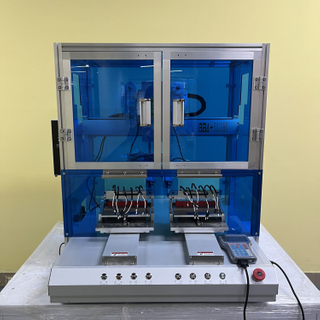 Máquina de solda automática de grau industrial com cobertura de segurança e sistema de alimentação de estanho, usado na montagem de PCB