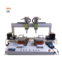 Equipamento de chave de fenda de alta precisão de alta precisão com mecanismo de alimentação de parafuso automático duplo e cabeças de motorista duplo para aplicações de fixação industrial em configurações de fábrica