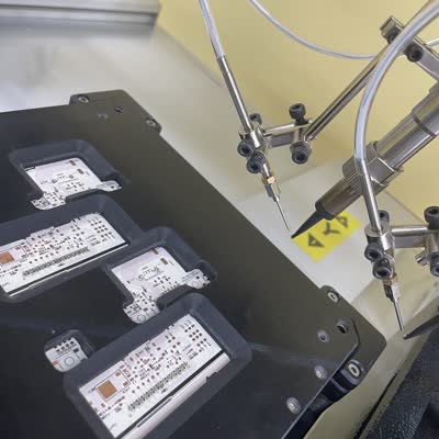 Robô avançado de soldagem de eixo XYZ para montagem de telefone celular com alta precisão