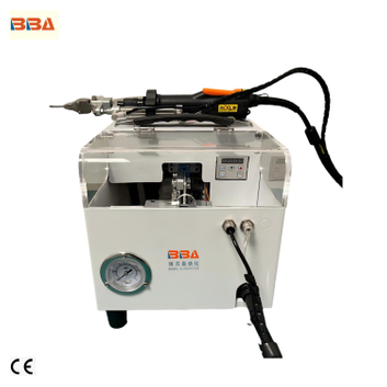 Ferramenta elétrica de fixação de parafusos com sistema de feedback inteligente usada em tarefas de manutenção automotiva