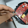 Robô de aperto de parafuso rotativo de 4 eixos para relógio inteligente controle remoto conjunto de caixa irregular