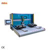 Máquina de aparafusamento totalmente automática de alta precisão para fechaduras de portas; equipamento de aperto por aspiração para parafusos pequenos; equipado com cortina de luz de segurança.