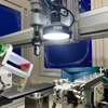 Máquina de montagem de insertos roscados totalmente automática com inspeção visual CCD, alimentação automática, aperto de precisão com verificação de assentamento e tampa de montagem anti-desalinhamento/anti-deformação