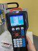 Máquina dispensadora de mesa com servoacionamento de alta precisão; microdistribuição para sensores de placa de proteção de bateria; equipamento de vedação para pequenos componentes eletrônicos de nova energia