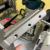 Máquina de instalação de inserção rosqueada totalmente automática de mesa; Máquina de prensagem automática para insertos auto-roscantes e roscados; Equipamento de reforço e montagem de rosca para hardware e Pla