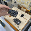 Robô de aparafusamento duplo servo de mesa personalizado; máquina de aparafusar de alta velocidade e estação dupla para caixas plásticas de controle remoto de pequenos eletrodomésticos; Máquina de aparafusar PCB.